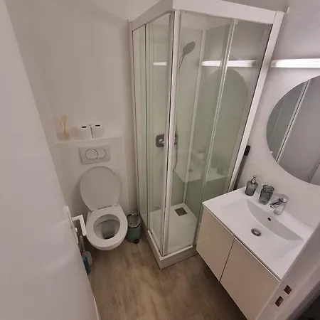 Petit Duplex, Vieux Nice, Proche A La