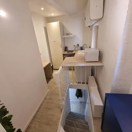 شقة Petit Duplex, Vieux Nice, Proche A La نيس
