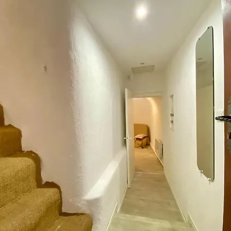 شقة Petit Duplex, Vieux Nice, Proche A La Mer نيس