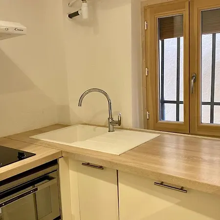 شقة Petit Duplex, Vieux Nice, Proche A La Mer نيس